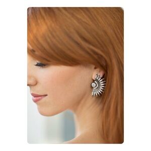 ★ Vintage 90’s Fan Shaped Stoned Stud Earrings - Silver/Black ★